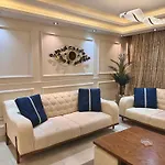 Royal Stay